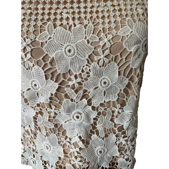 π 2/$20 πCream Lace Over Tan Underlayment in Floral and Checked Pattern Tank S - Picture 2 of 6